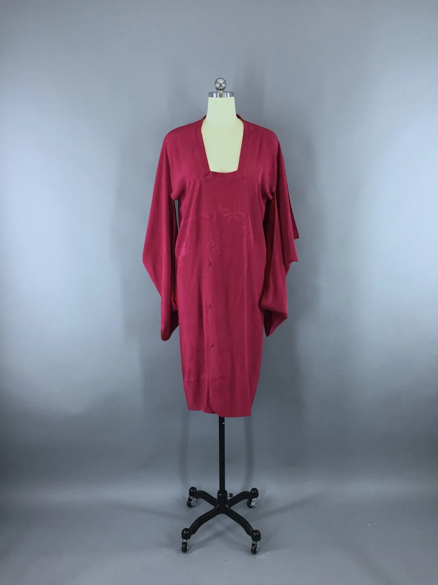 1920s Vintage Silk Michiyuki Kimono Coat in Cranberry Red