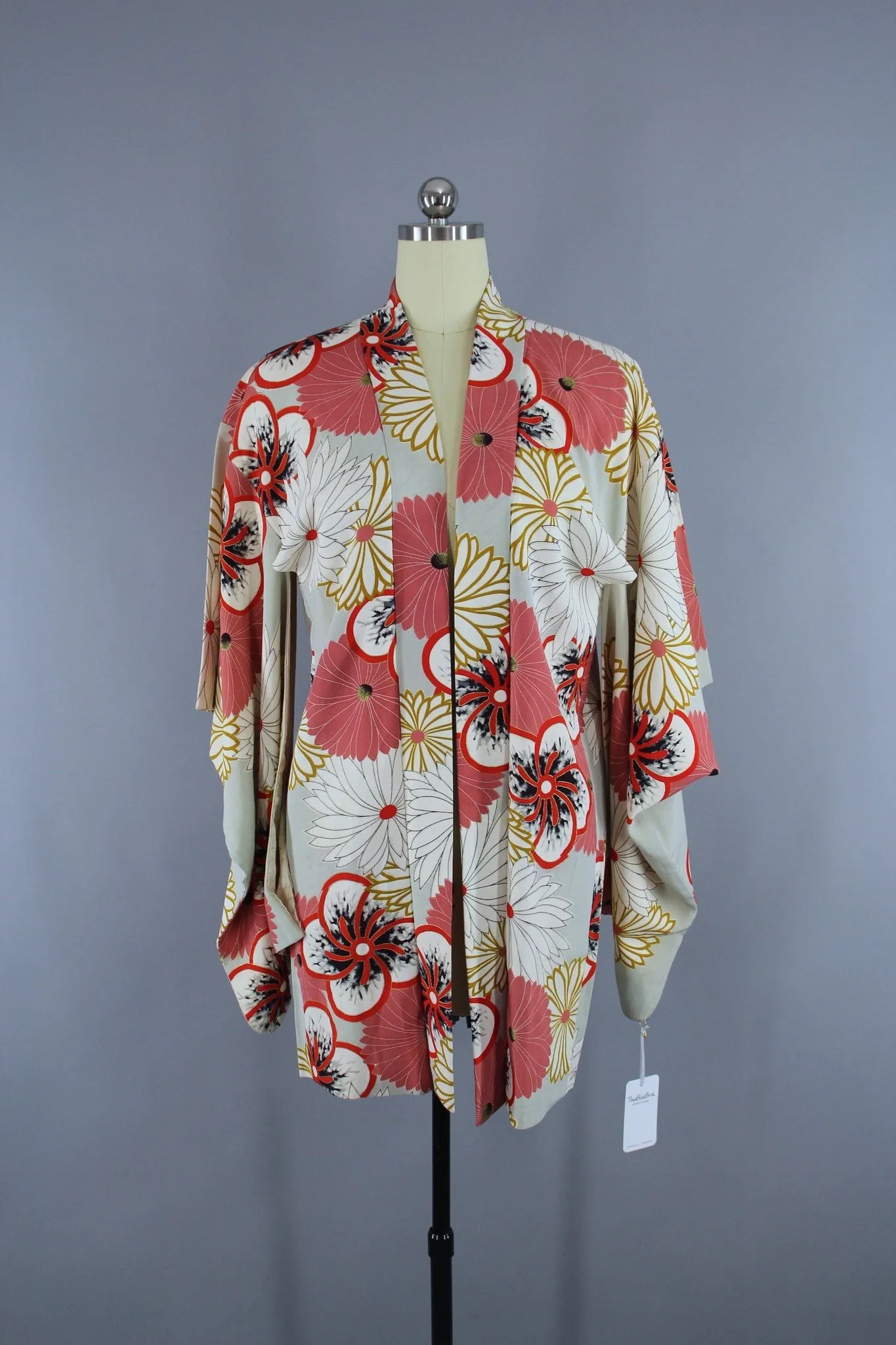 1930s Vintage Silk Haori Kimono Jacket Cardigan with Grey & Pink Floral Print