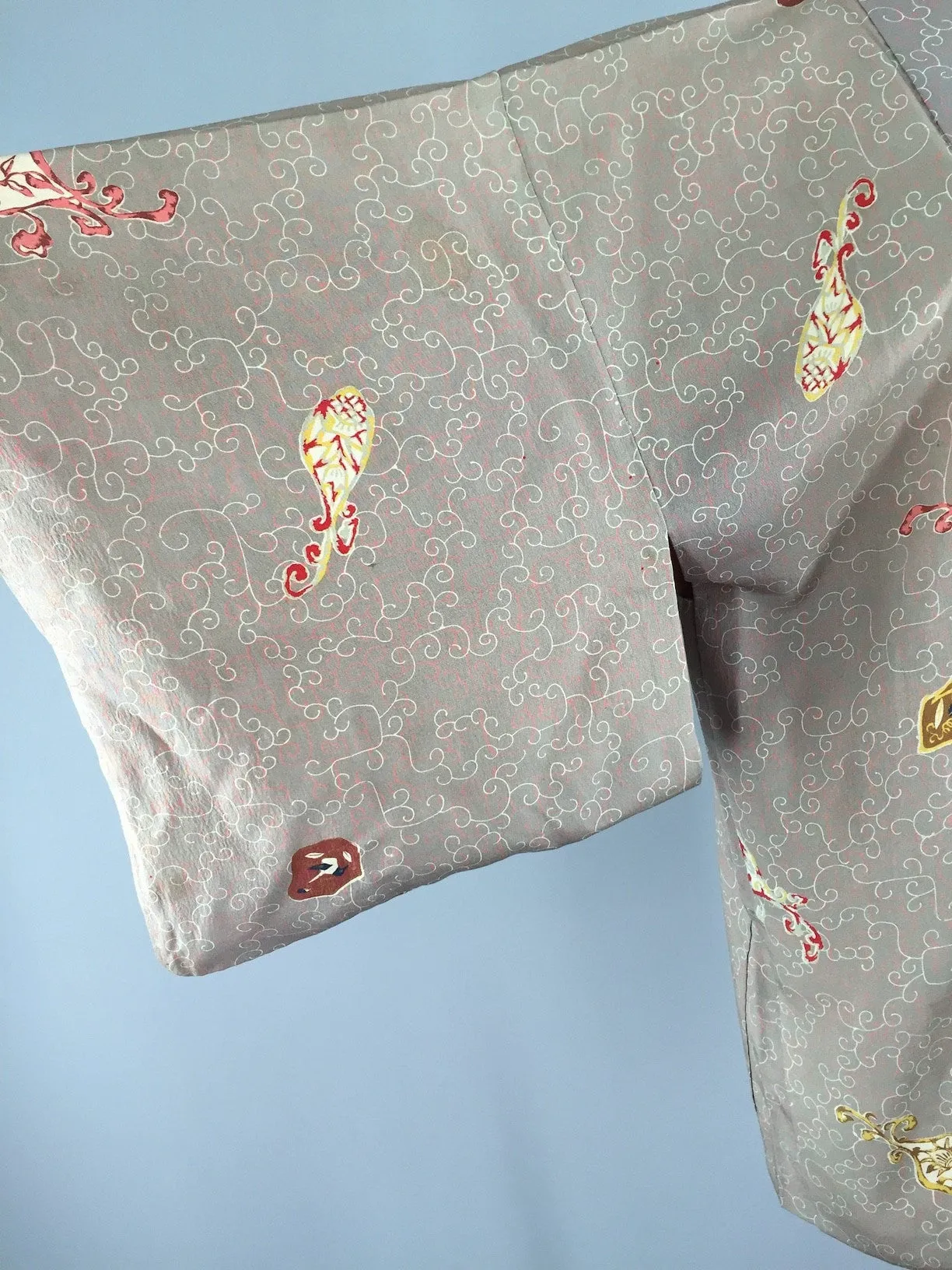 1950s Vintage Silk Haori Kimono Cardigan / Taupe Floral