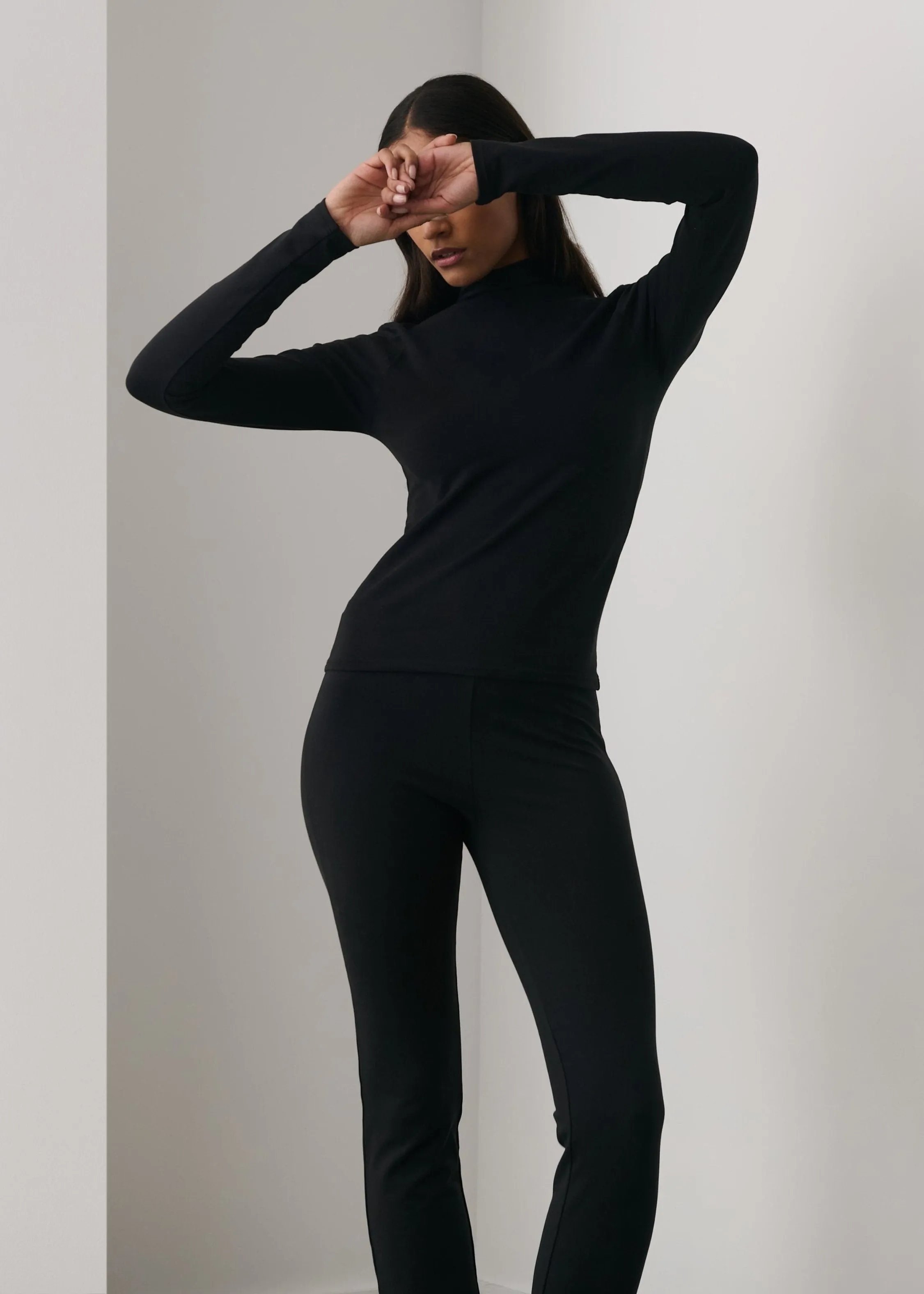 Base Long Sleeve Mock Neck