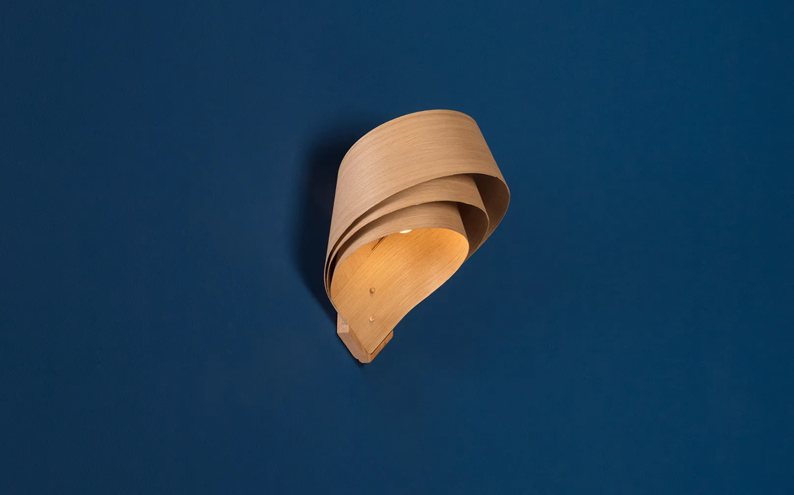 Cape Wall Light