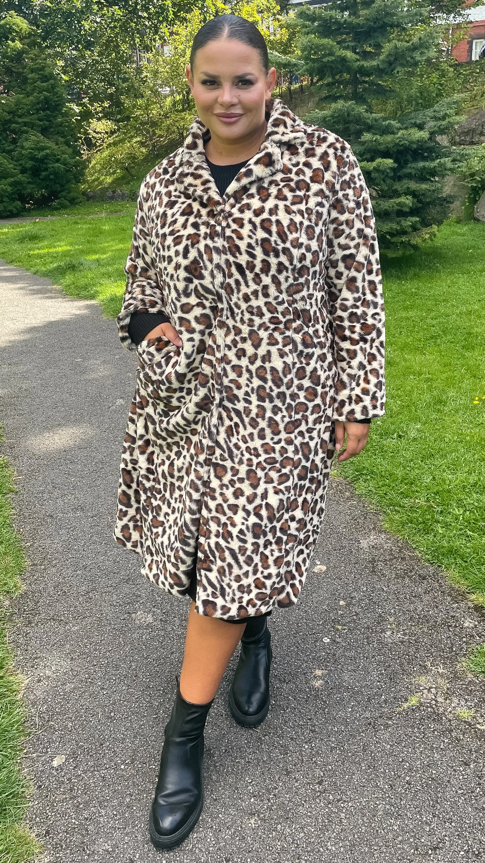 CurveWow Leopard Print Coat