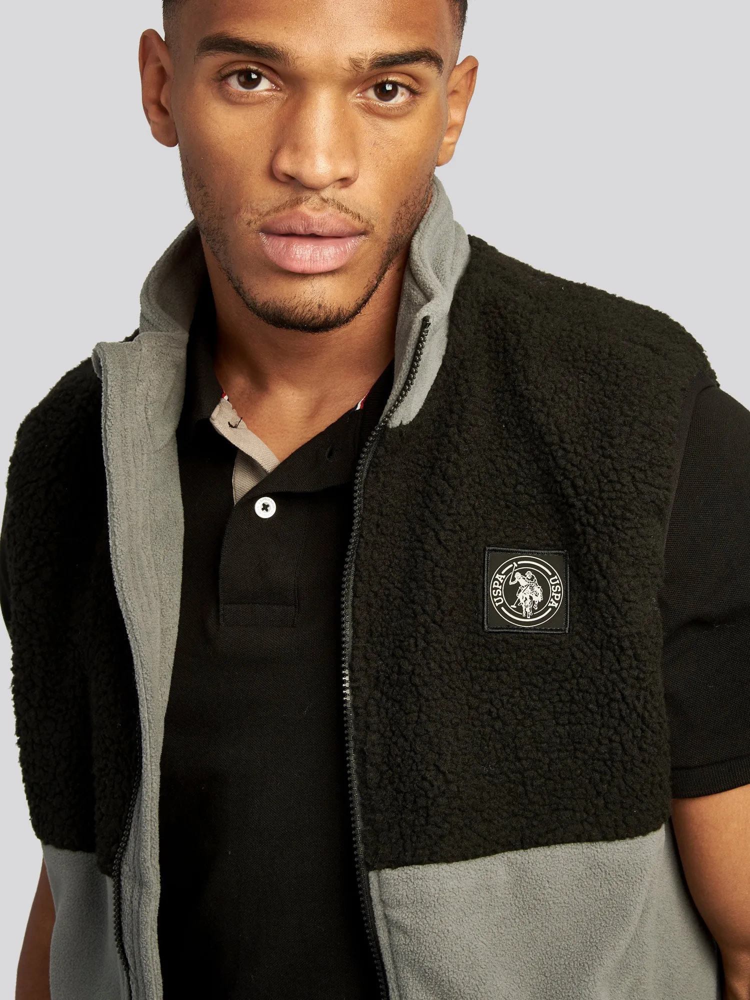 Mens Fleece Gilet in Black