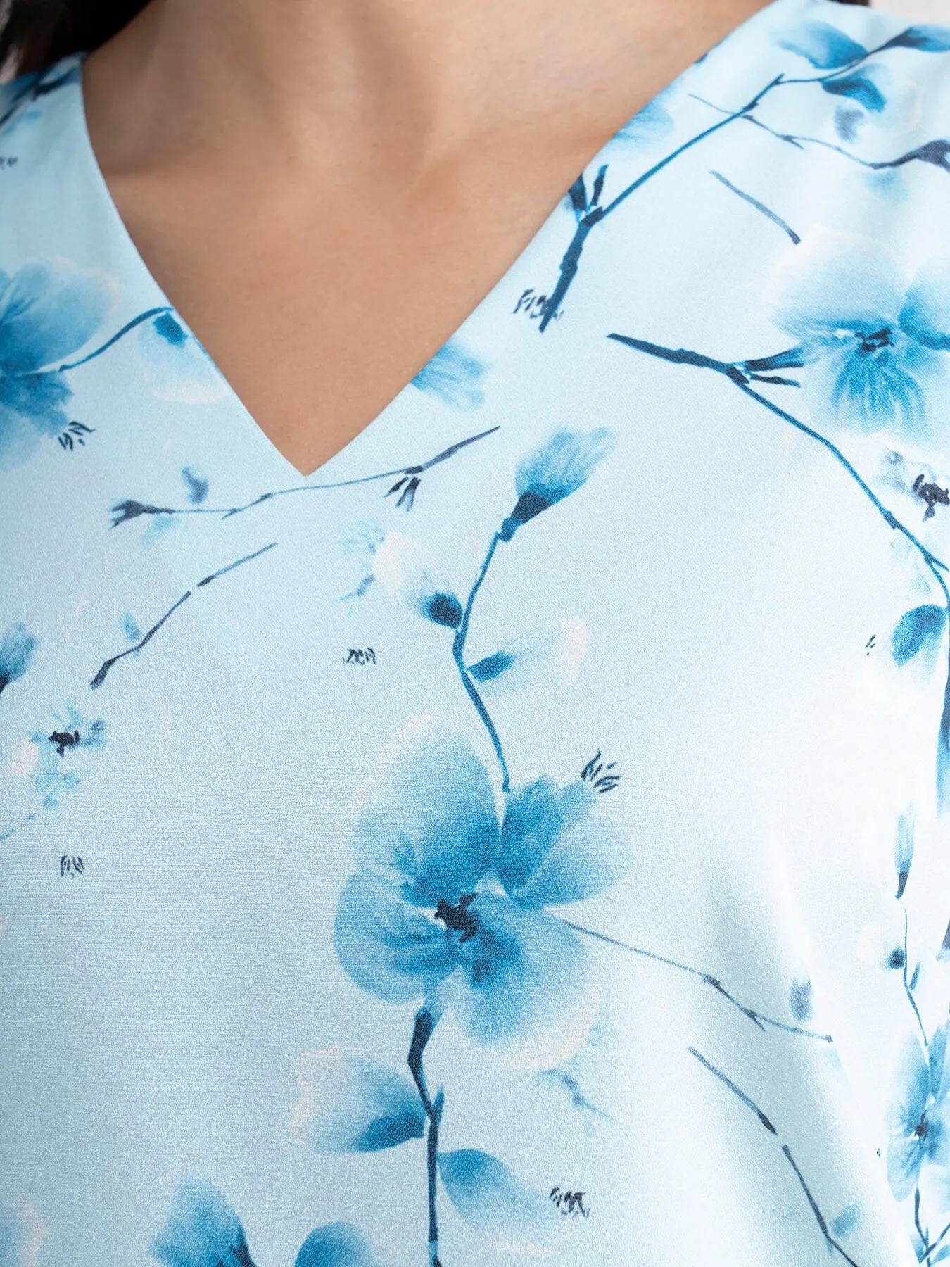 V Neck Floral Top - Blue