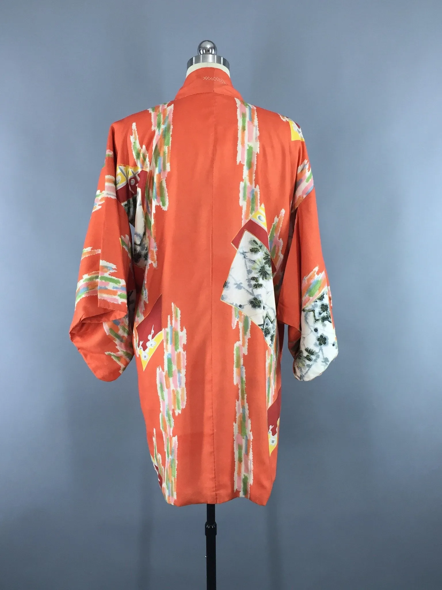 Vintage 1940s Vintage Haori Kimono Jacket / Orange Abstract Print