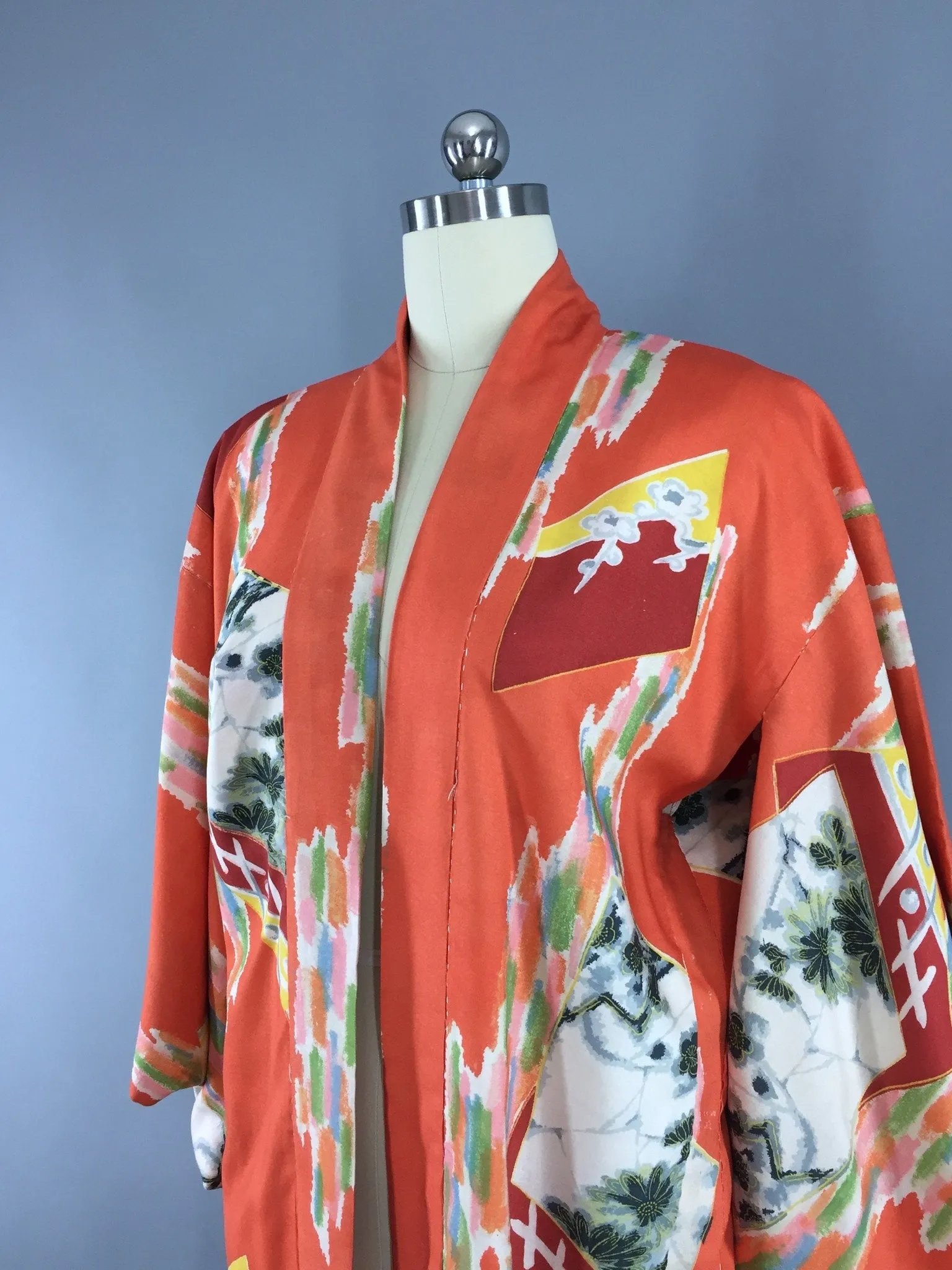 Vintage 1940s Vintage Haori Kimono Jacket / Orange Abstract Print