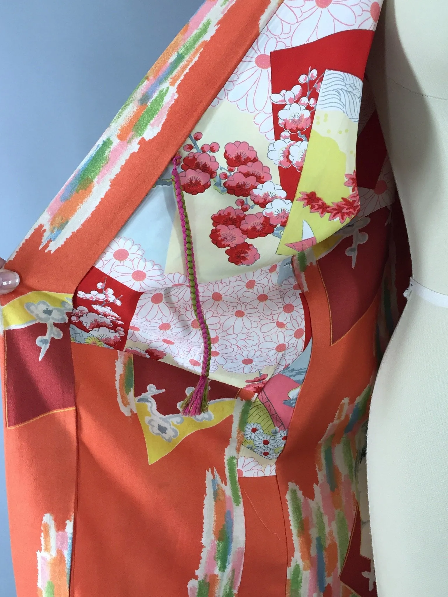 Vintage 1940s Vintage Haori Kimono Jacket / Orange Abstract Print